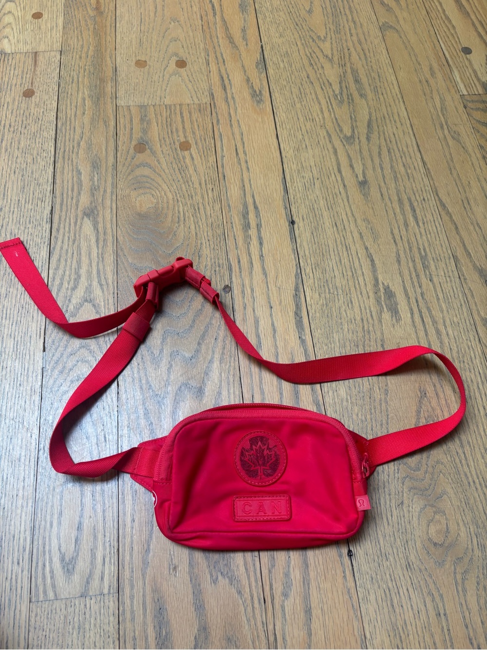 Lululemon red team Canada Olympics belt bag